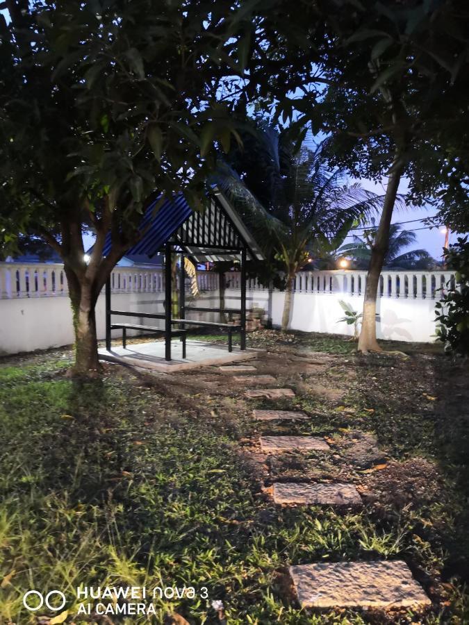 Ibu Home-To-Stay Pasir Gudang Exterior foto